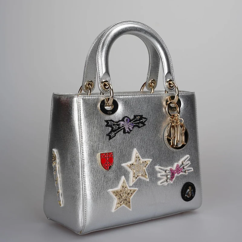 Christian Dior Lady Dior Schultertasche aus Leder in Silber, limitierte Auflage