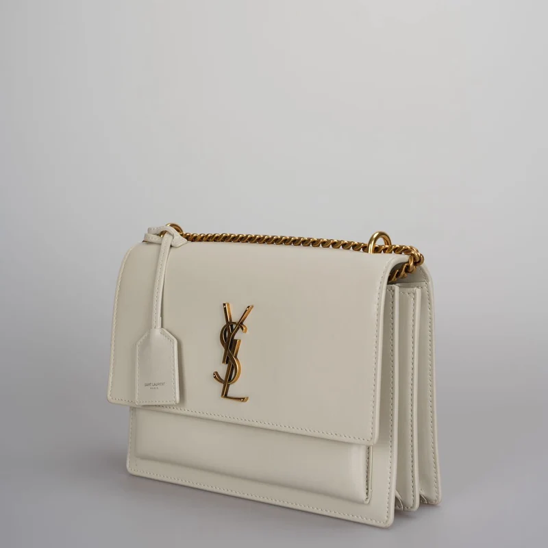Saint Laurent Sunset Medium Bag aus weißem Kalbsleder mit goldenen Metallteilen