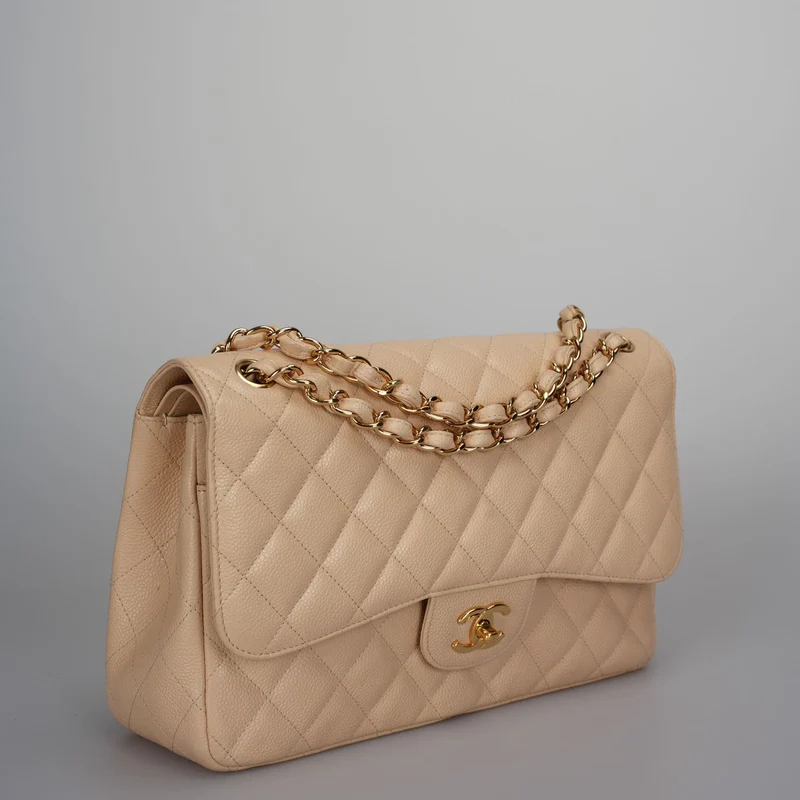Chanel Classic Double Flap Bag Jumbo aus beigem gestepptem Kaviarleder mit goldenen Beschlägen
