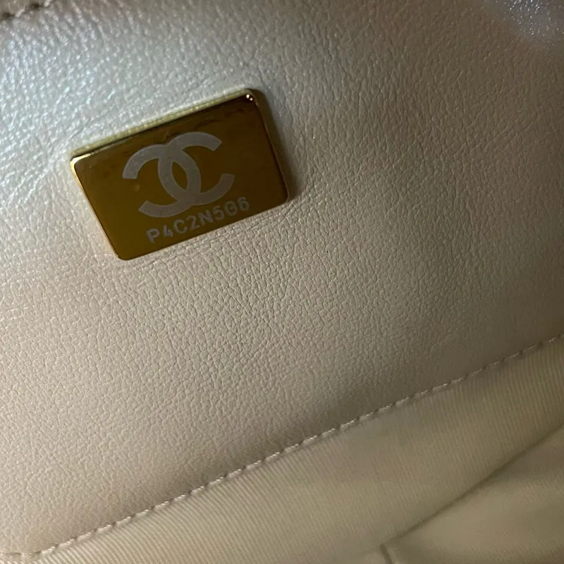 Chanel Champagner Gold Große Herztasche in Love Heart Clutch Groß