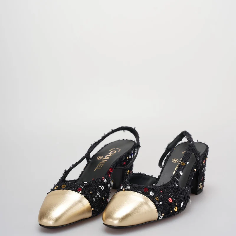 Chanel Tweed Lammfell Pailletten Cap Toe CC Slingback Pumps Größe 39 in Schwarz und Gold