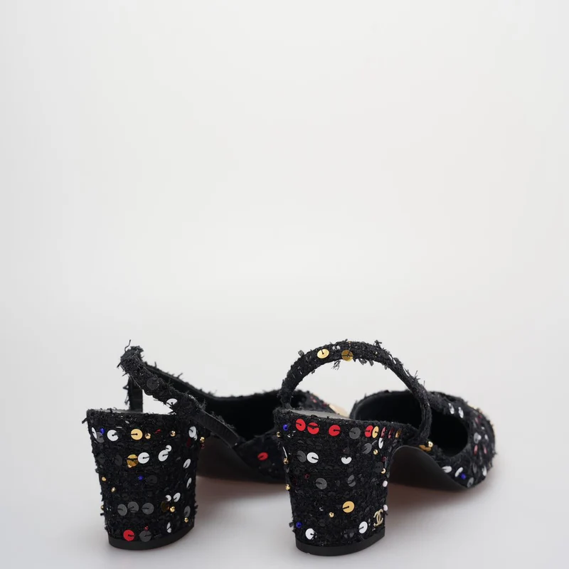 Chanel Tweed Lammfell Pailletten Cap Toe CC Slingback Pumps Größe 39 in Schwarz und Gold