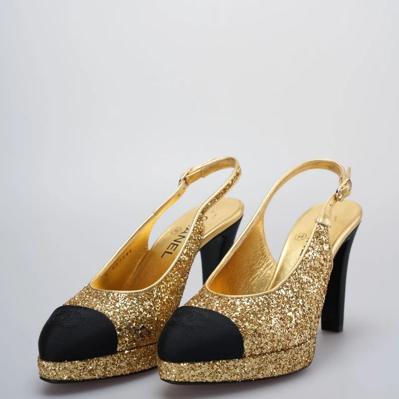 Chanel Grosgrain Cap Toe CC Slingback Pumps Größe 38 in Schwarz und Gold