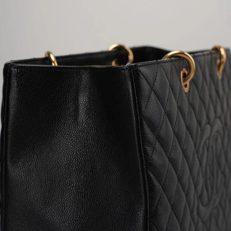 Chanel Große schwarze Grand Shopping XL GST-Einkaufstasche aus Kaviarleder mit goldenen Beschlägen
