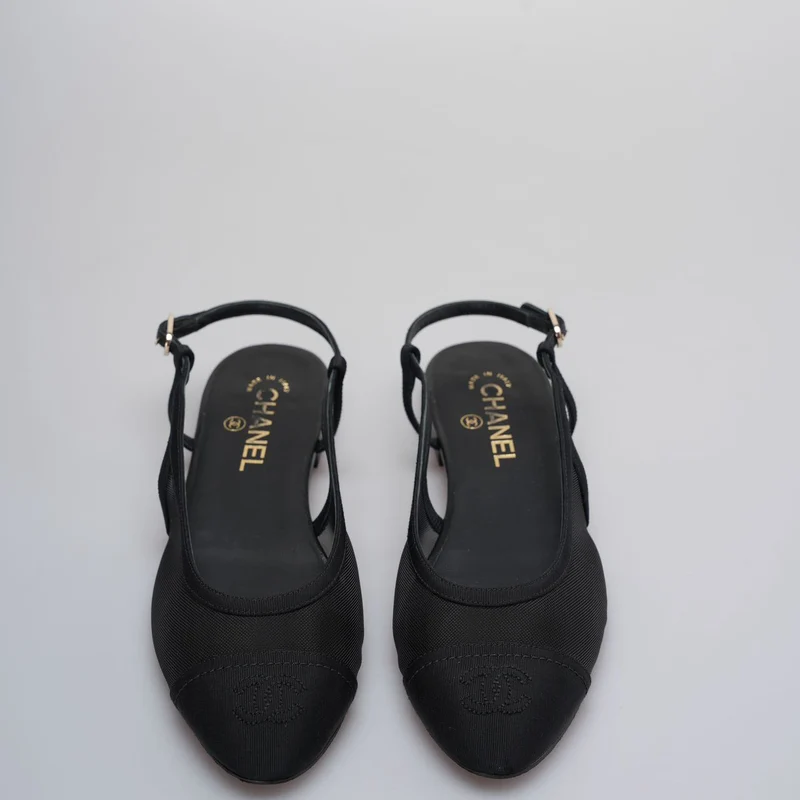 Chanel Slingback-Sandalen Größe 39 in Schwarz