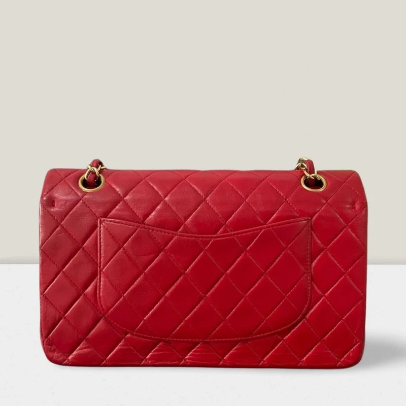 Chanel Red Vintage Classic Double Flap Bag Medium aus Lammleder mit 24 Karat Goldbeschlägen