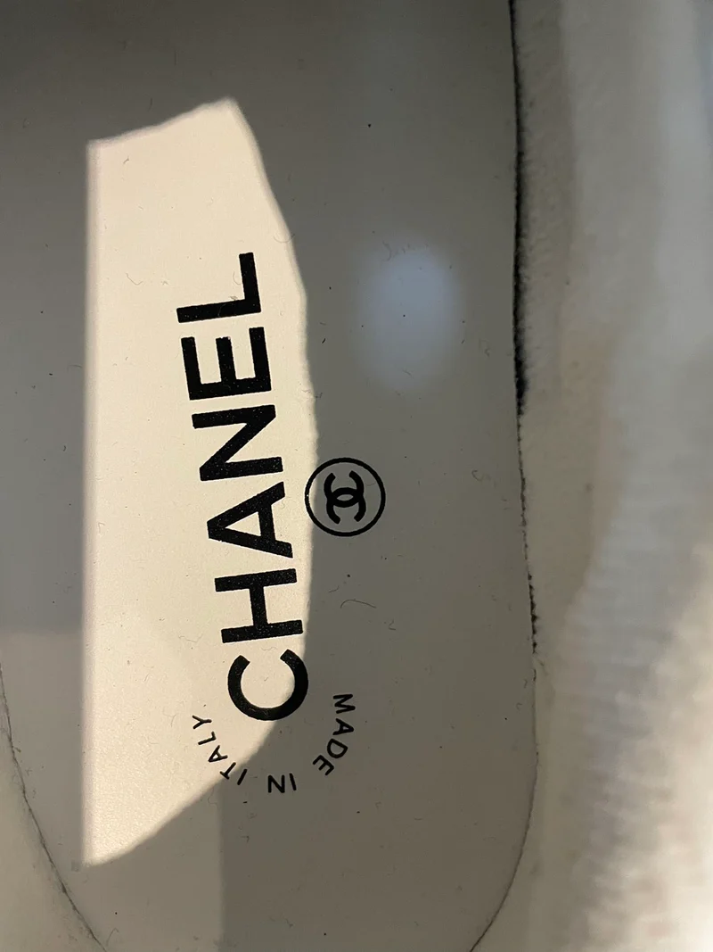 Chanel-Stoff-Sneakers in Limettengelb mit CC-LOGO