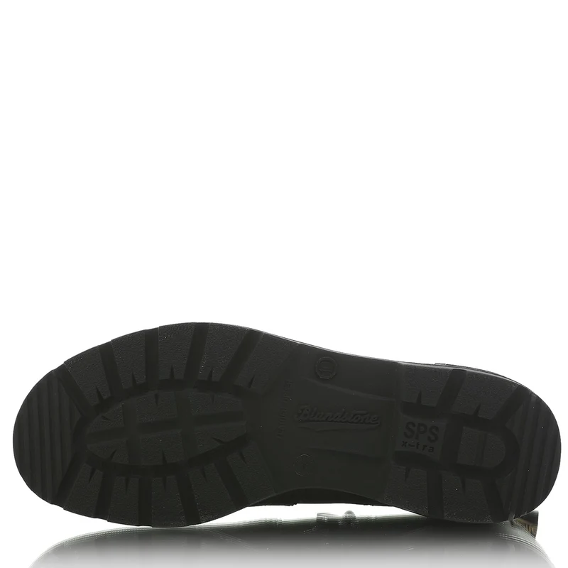1472 Men Brogued Rustic black Leather