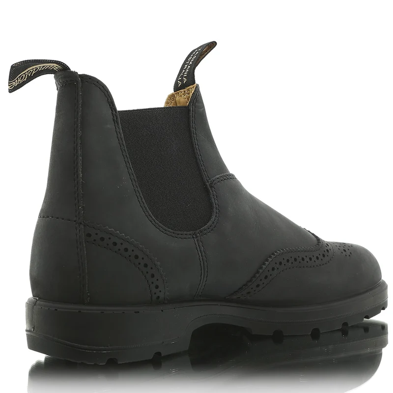 1472 Men Brogued Rustic black Leather