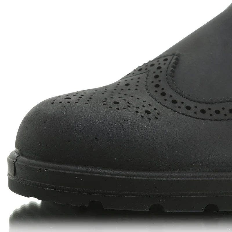 1472 Men Brogued Rustic black Leather