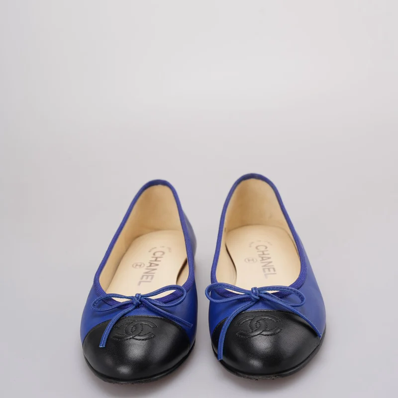 Chanel Ballerinas in Blau/Schwarz Größe 36