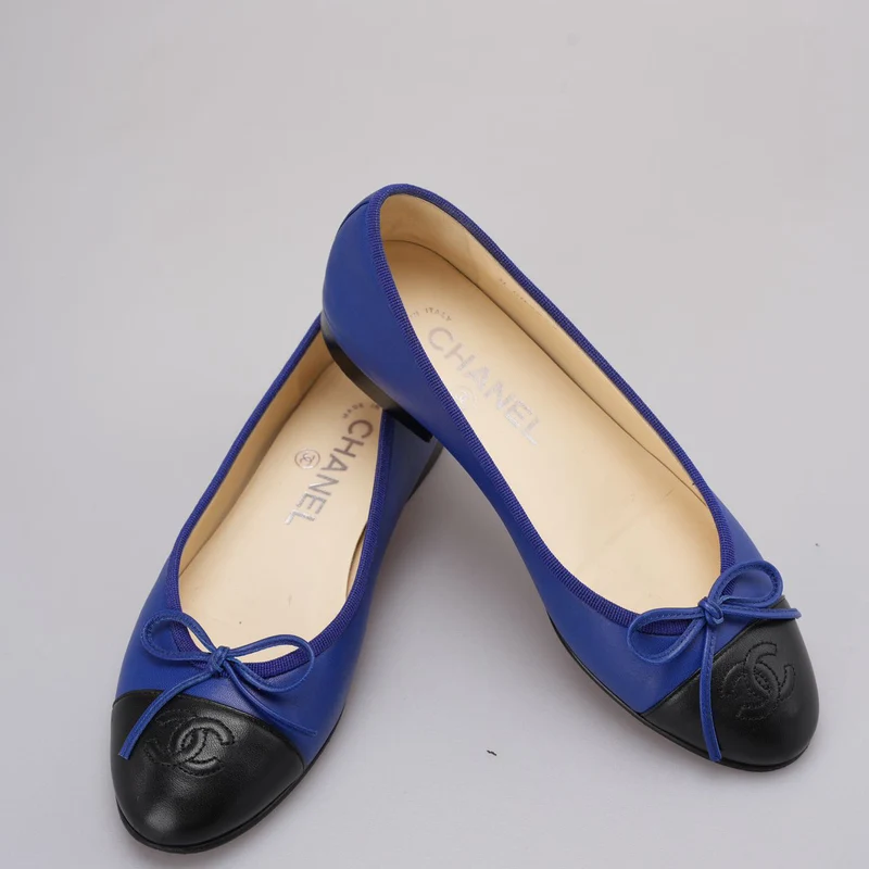 Chanel Ballerinas in Blau/Schwarz Größe 36
