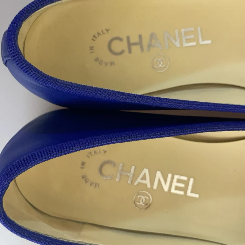 Chanel Ballerinas in Blau/Schwarz Größe 36