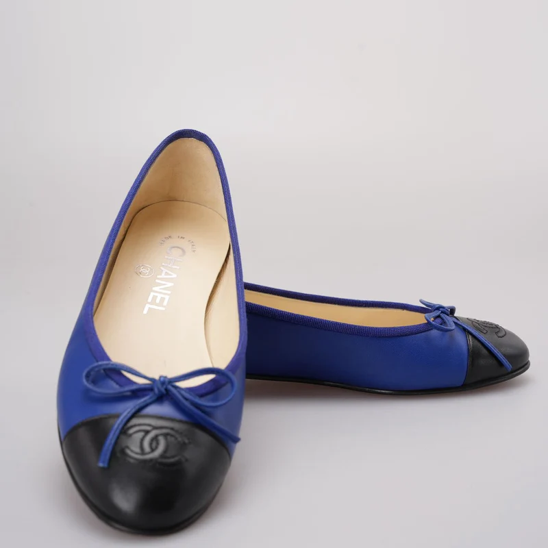 Chanel Ballerinas in Blau/Schwarz Größe 36