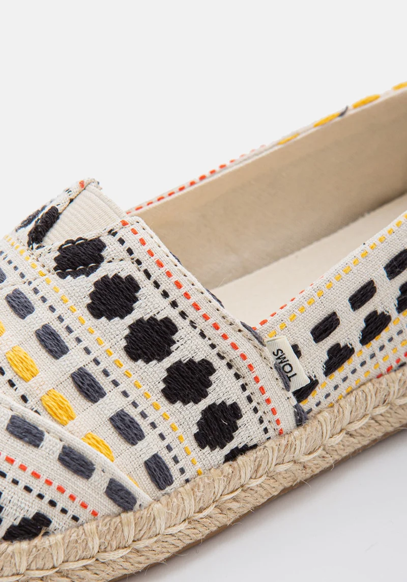 10016244 WM Woven natural multi global