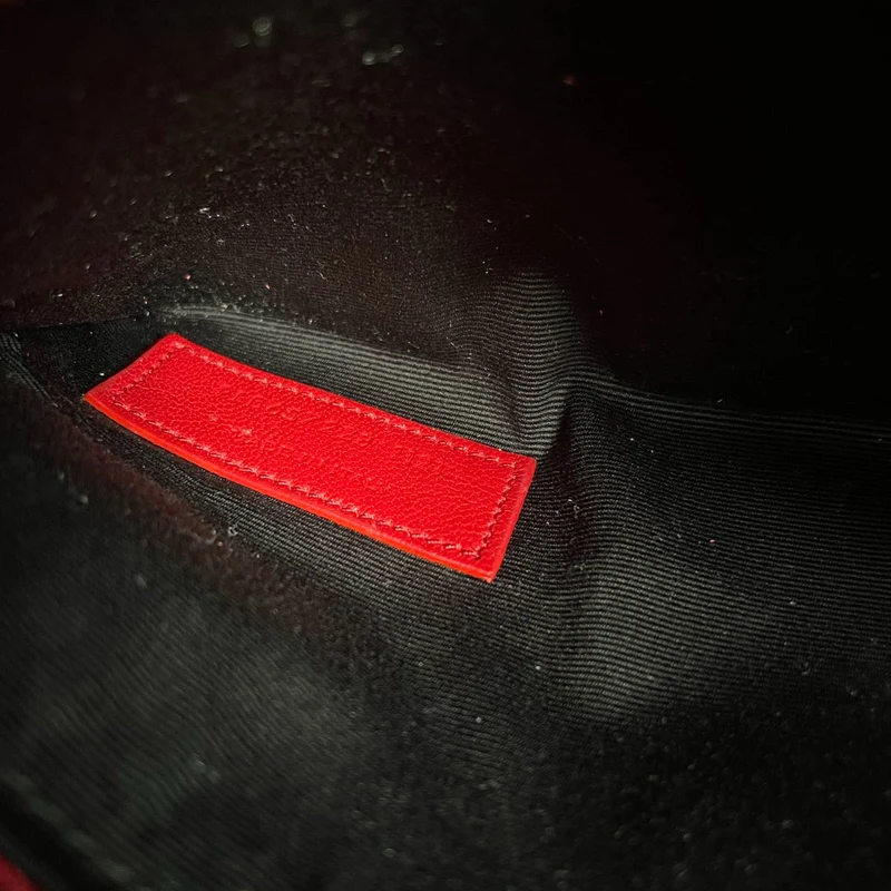 Saint Laurent Le 5 À 7 Hobo-Tasche mit Logoplakette