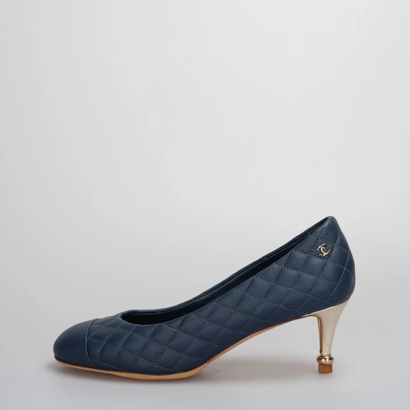 Chanel Blaue gesteppte Lederpumps 6cm Größe 37.5C