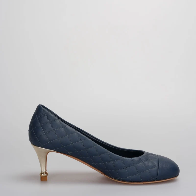 Chanel Blaue gesteppte Lederpumps 6cm Größe 37.5C
