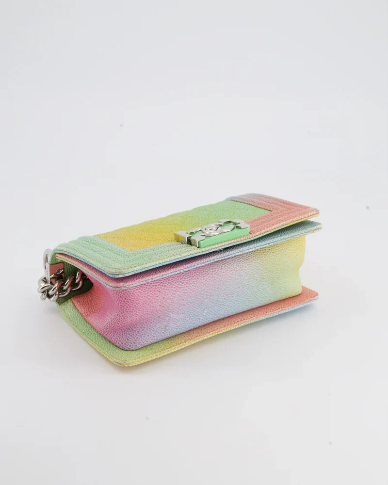 Chanel Caviar Quilted Small Cuba Rainbow Le Boy Bag Mehrfarbig mit silberner Hardware