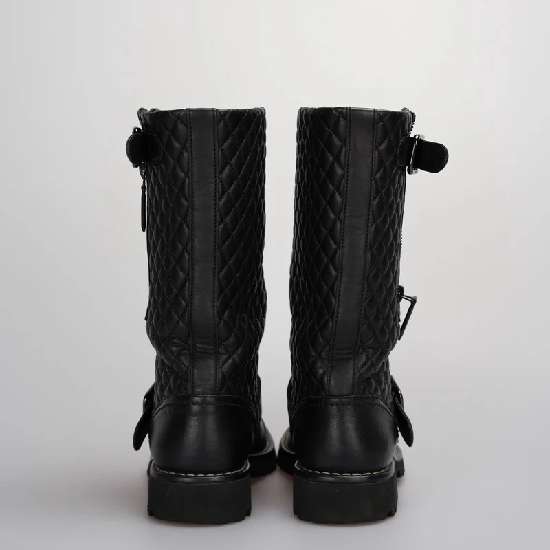 Chanel gesteppte Motorradstiefel Schwarz