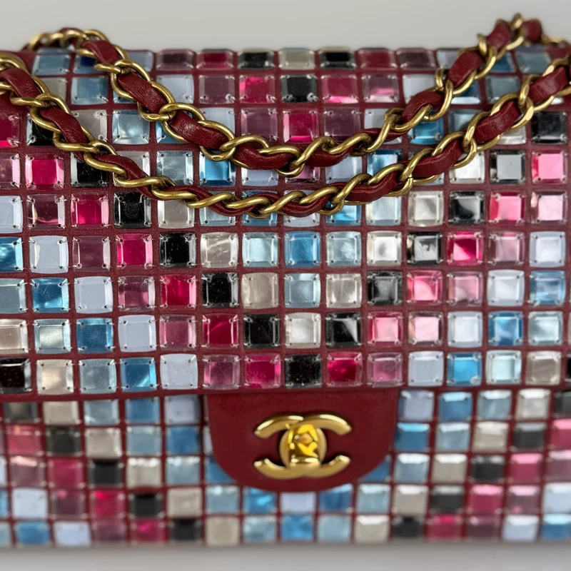 Chanel Runway Mosaic Medium Flap Bag in Rot und Mehrfarbig