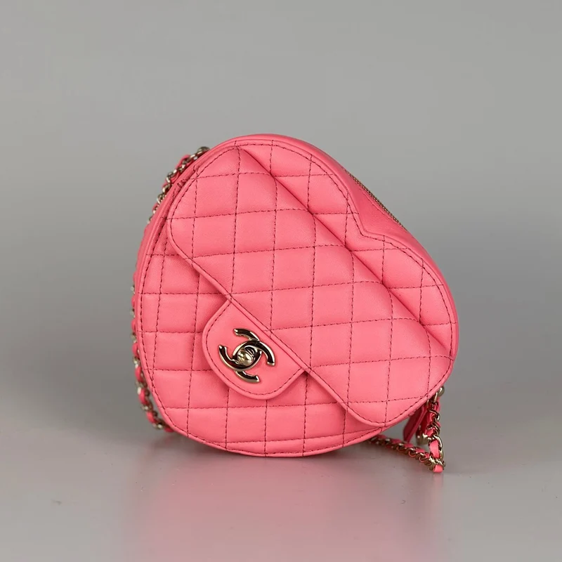 Chanel Pink Heart Bag aus Lammleder mit goldenen Beschlägen, groß