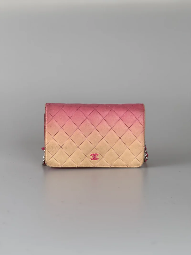 Chanel Geldbörse mit Kette WOC Dunkelrosa verblasstes Lammleder