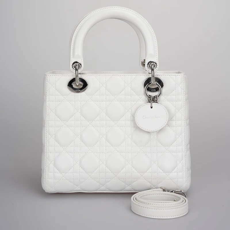 Christian Dior Weiße mittelgroße Lady Dior Tasche aus Cannage-Lammleder mit silberner Hardware