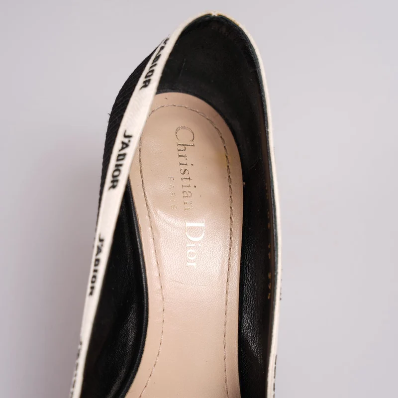 Christian Dior Schwarze Canvas J'adior Pumps Größe 37.5D mit beiger Innensohle
