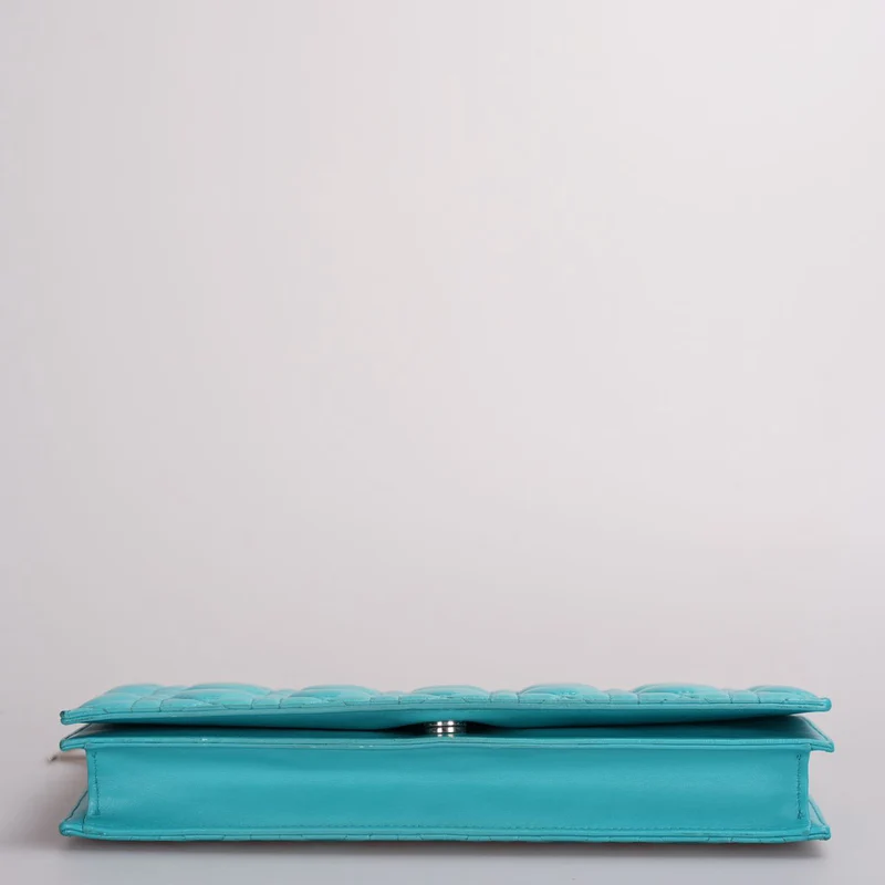 Dior Aquagrüne Lady Dior Clutch aus Cannage-Leder mit Kette