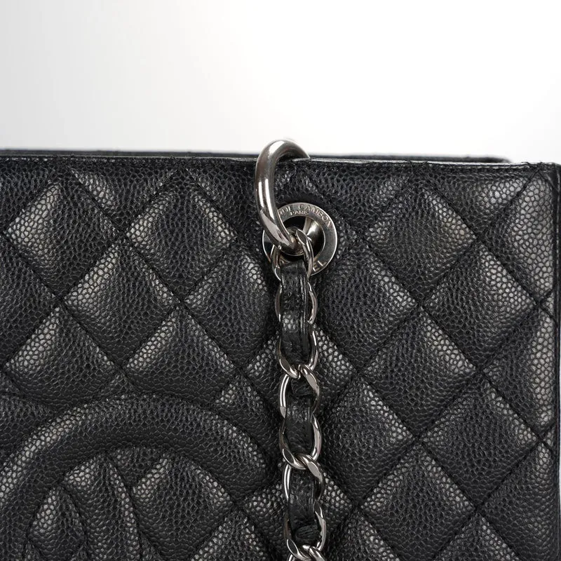 Chanel – GST-Tasche aus gestepptem Kaviarleder in Schwarz mit silberner Hardware