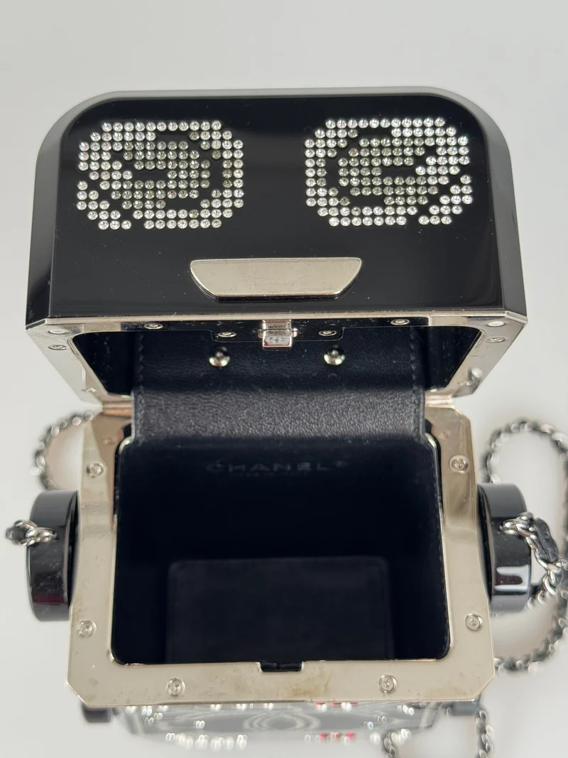 Chanel Plexiglas Kristall Roboter Minaudiere Clutch Schwarz