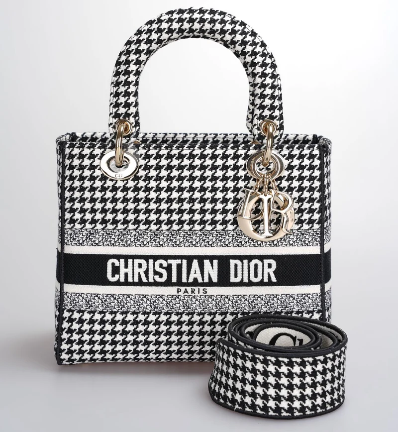 Christian Dior – Mittlere Lady D-Lite-Tasche aus Canvas mit Hahnentrittmuster in Schwarz und Weiß