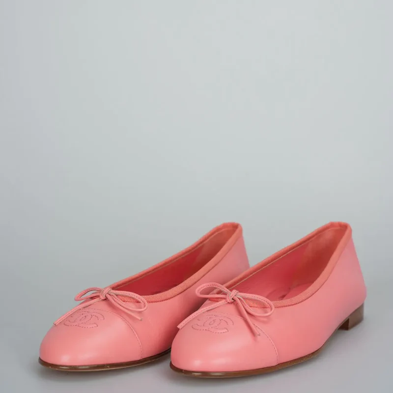 Chanel Ballerinas Rosa Lammleder Cap Toe CC Größe 40