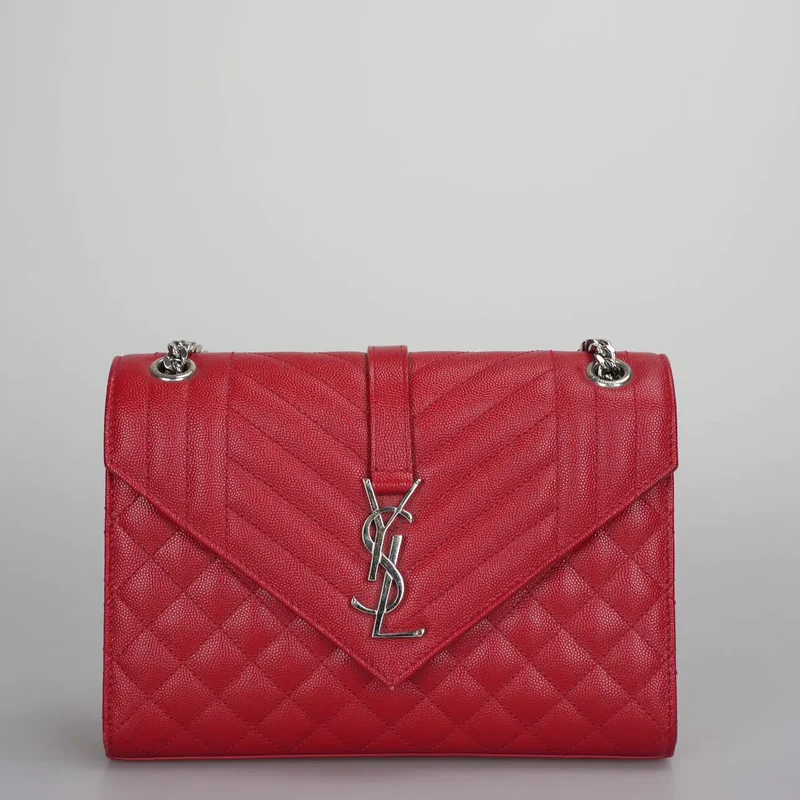 Saint Laurent Rote Grain De Poudre Umhängetasche mit mittlerem Umschlag