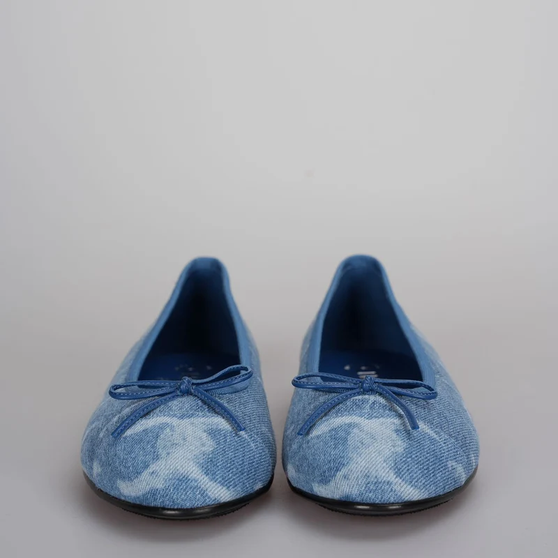 Chanel Bedruckte Denim CC Cap Toe Ballerinas Hellblau und Weiß Größe 39