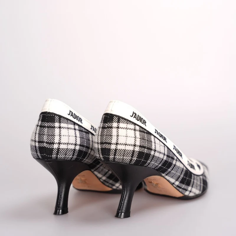 J'Adior Pumps mit Dior Canvasband und Stickerei im Schottenmuster