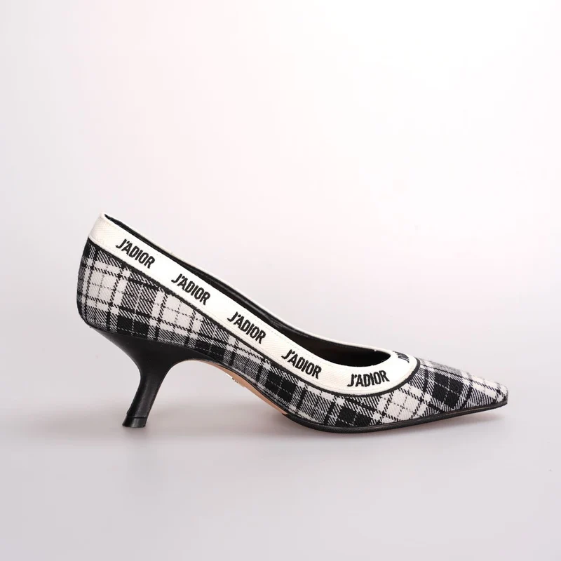 J'Adior Pumps mit Dior Canvasband und Stickerei im Schottenmuster