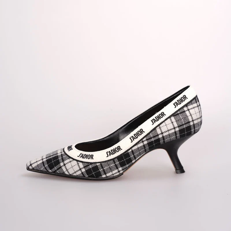 J'Adior Pumps mit Dior Canvasband und Stickerei im Schottenmuster