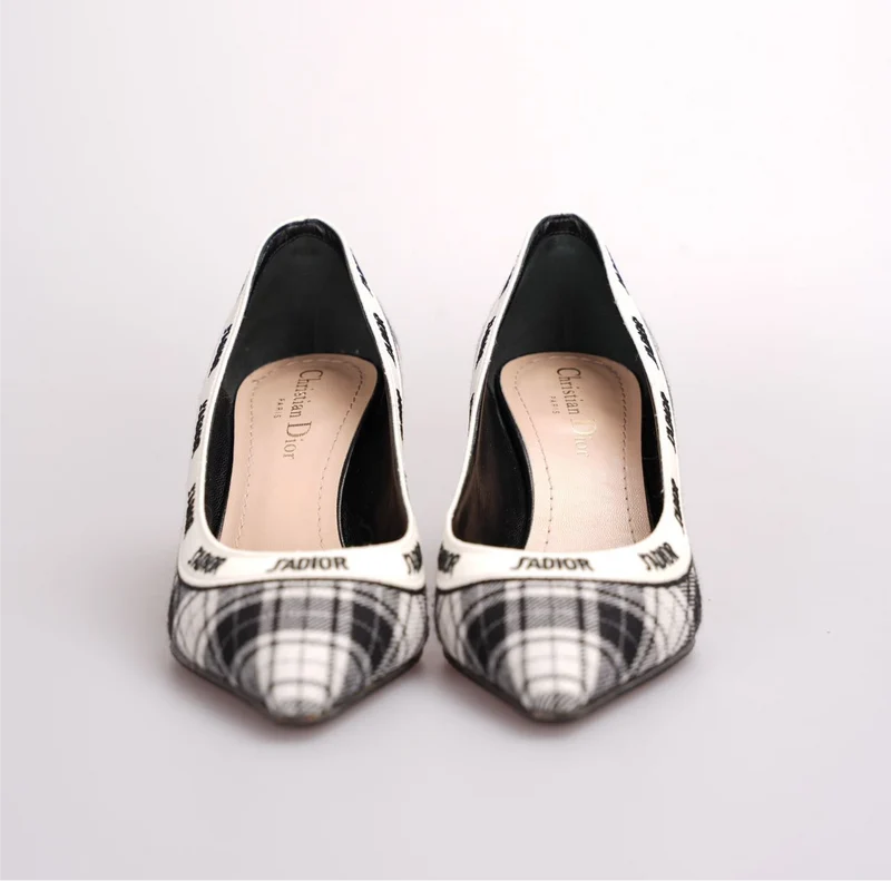 J'Adior Pumps mit Dior Canvasband und Stickerei im Schottenmuster