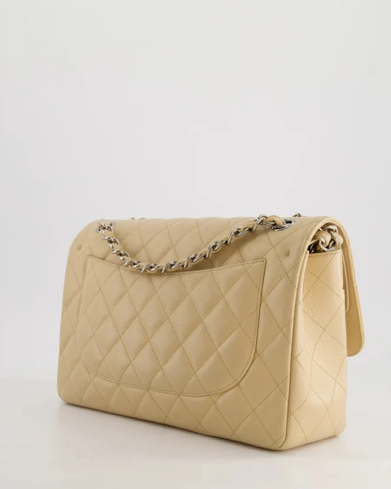 Chanel zeitlose Flap Bag Beige Jumbo Size Caviar Leder mit silberner Hardware