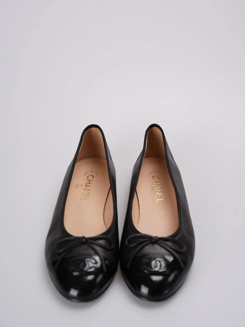 Chanel Ballerinas aus schwarzem Leder, Zehengröße 40
