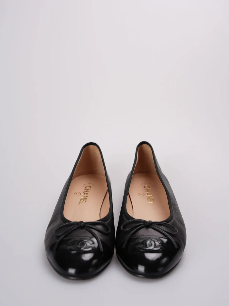 Chanel Ballerinas aus schwarzem Leder, Zehengröße 40