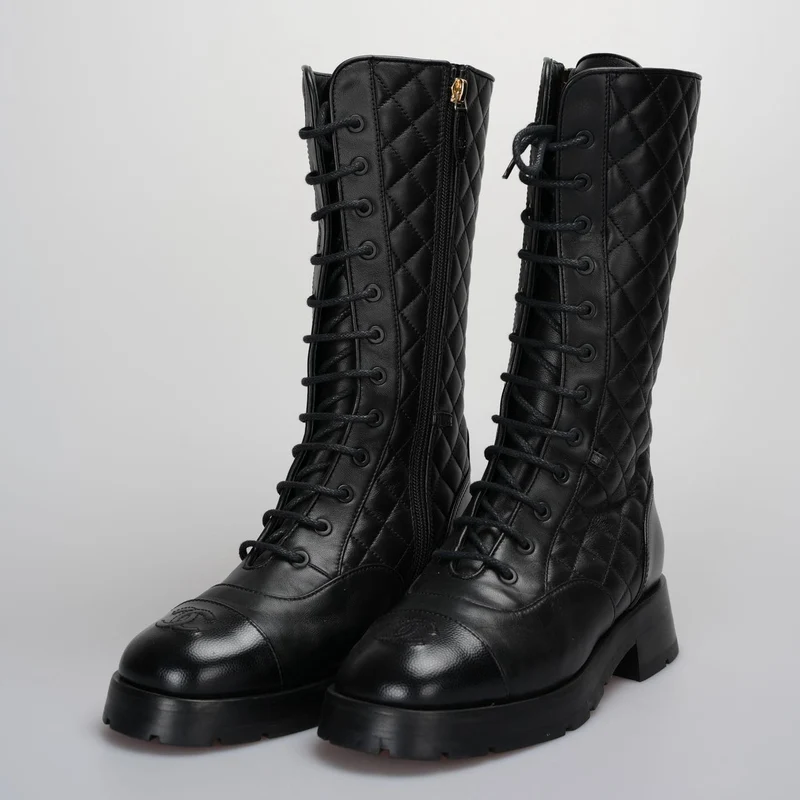 Chanel Interlocking CC Logo Moto Boots Größe 39 ab 2022