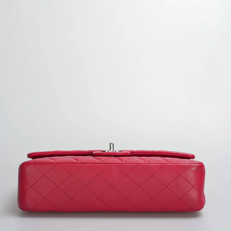 Chanel Rote mittelgroße zeitlose Flap Bag mit silberner Hardware