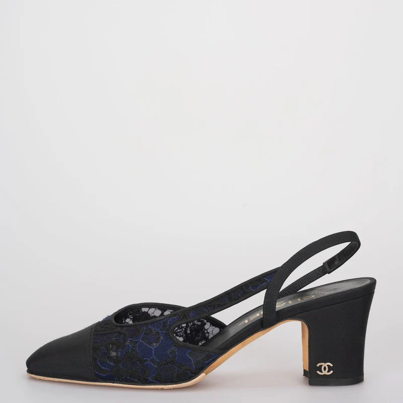 Chanel CC Slingback-Pumps mit Ripsband und Kappe aus Spitze, Marineblau und Schwarz, 37