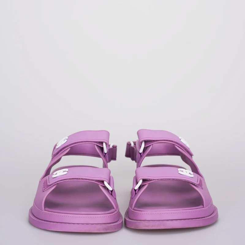 Chanel lila CC Gummi Dad Sandalen 36