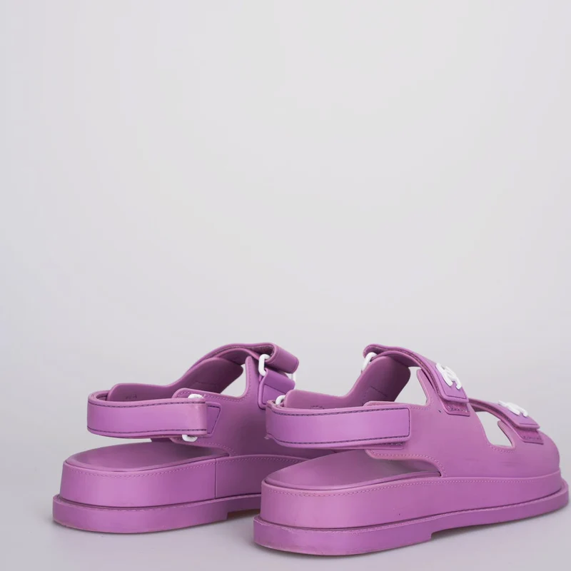 Chanel lila CC Gummi Dad Sandalen 36