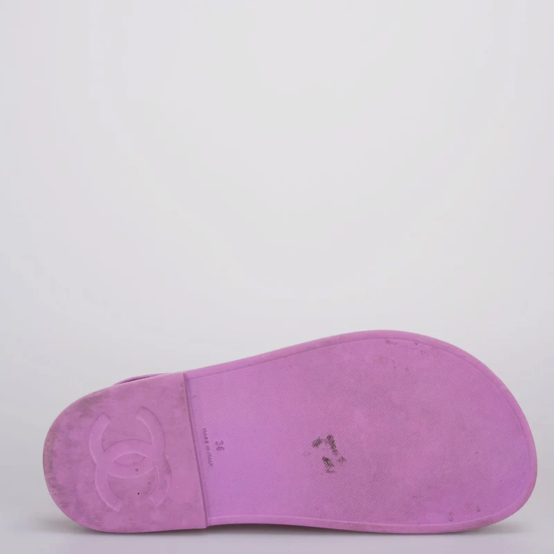 Chanel lila CC Gummi Dad Sandalen 36