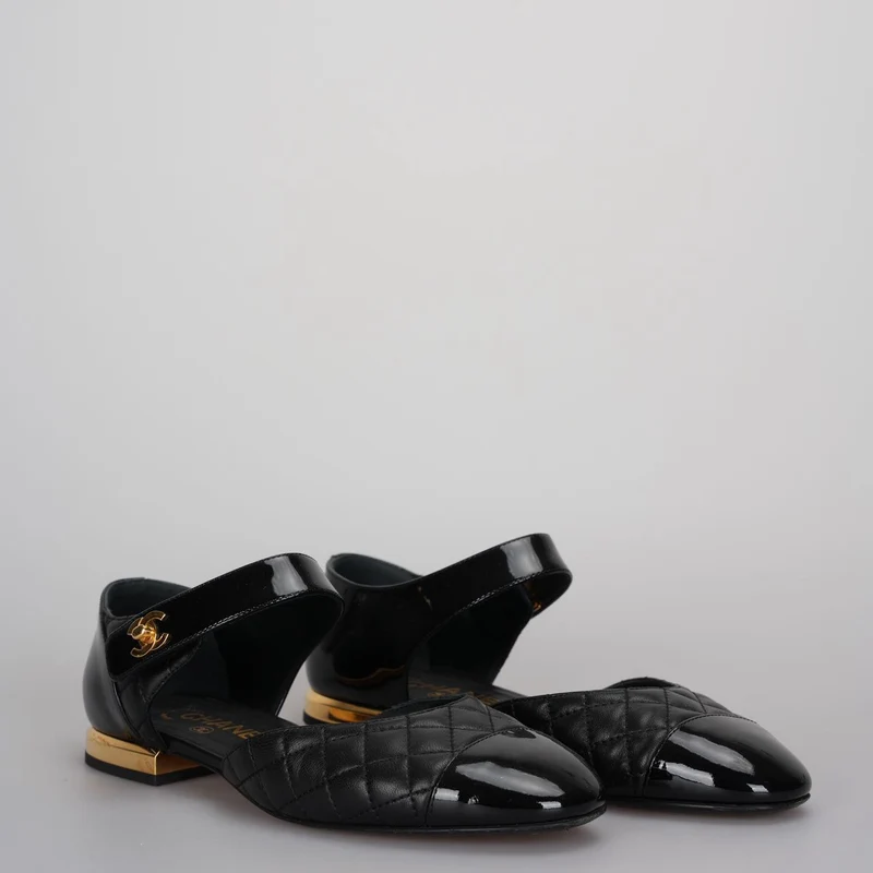 Chanel Mary Jane Flats 36.5 aus schwarzem Lackleder und Leder
